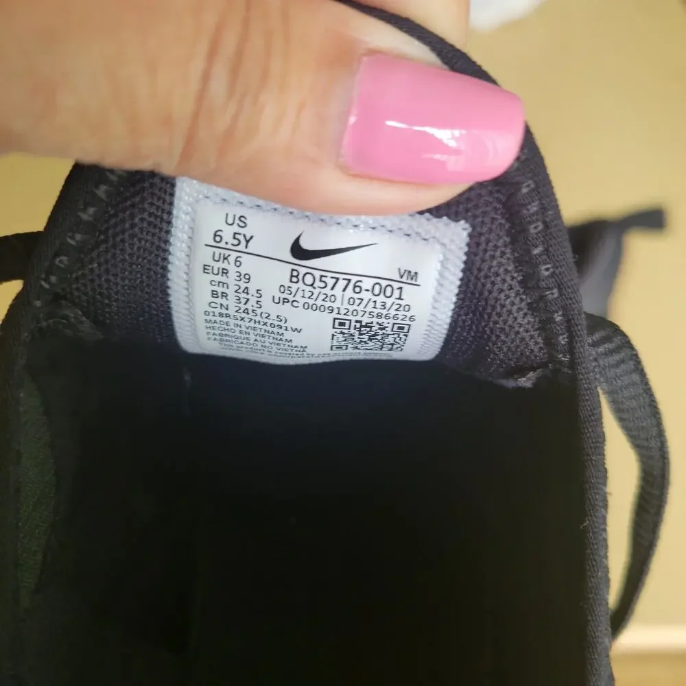 Nike Air Maz 270 (GS) size 6.5Y black